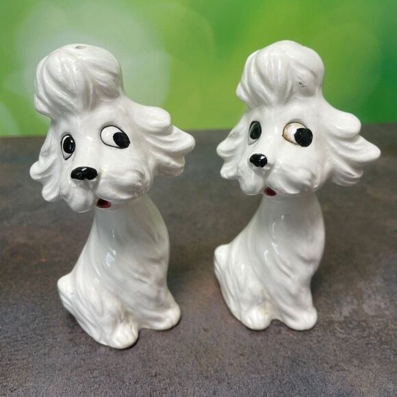 Vintage 1950s Poodle Salt & Pepper Shakers! Great condition. - Picture 1 of 7